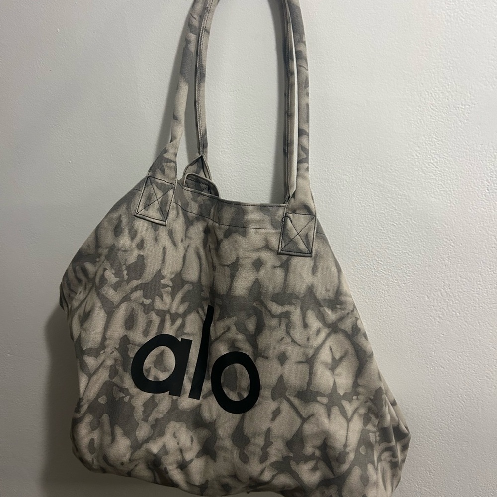 ALO Yoga Black and Gray Patterned Tote Bag